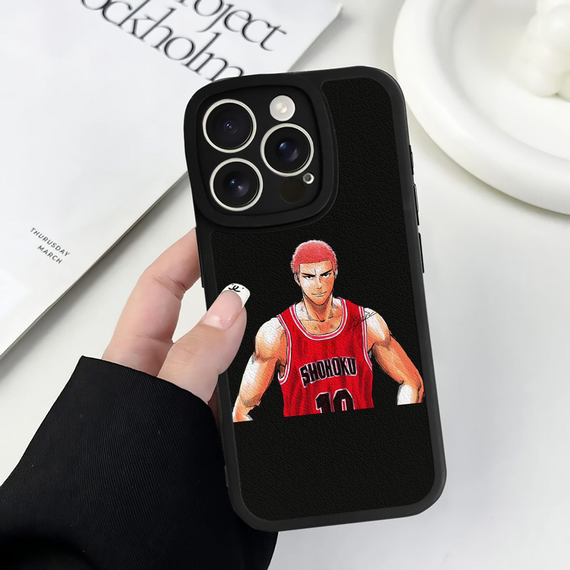 （画像用） SLAM DUNK／スラムダンク 【iPhone 16シリーズ対応】シリコンスマホケース（レザー調） 材質：シリコン